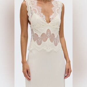 THIRD FORM-VISIONS LACE FLOOR LENGTH DRESS | BUTTERCREAM- US 2